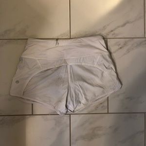 Run Times Short ll White